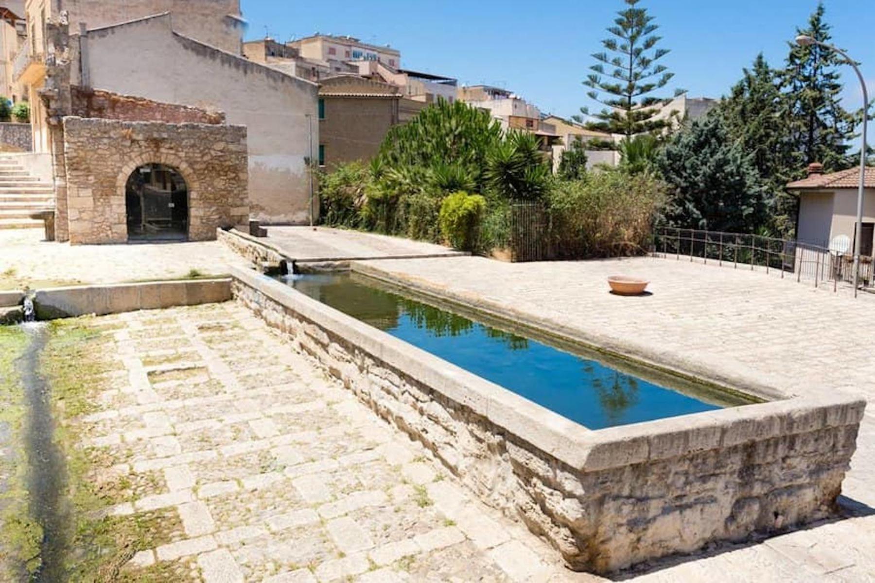 فيلا Il Girasole Del Centro Storico ألكامو المظهر الخارجي الصورة